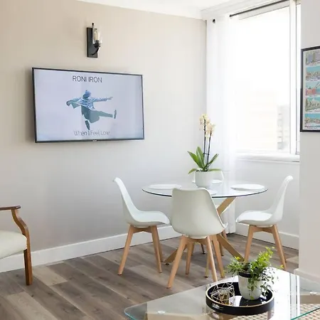 Modern, Trendy And Comfortable 2 Bedroom Apartment In Kapstadt Exterior foto