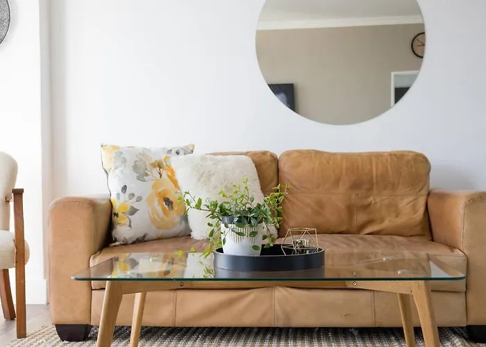 Modern, Trendy And Comfortable 2 Bedroom Apartment In Cape Town