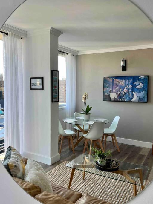 Modern, Trendy And Comfortable 2 Bedroom In Kapstadt