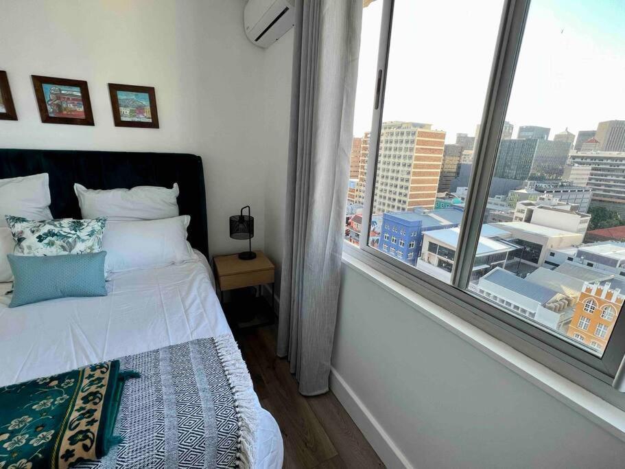 Modern, Trendy And Comfortable 2 Bedroom In Kapstadt