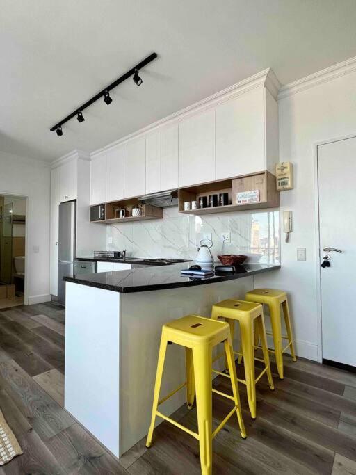 Modern, Trendy And Comfortable 2 Bedroom In *