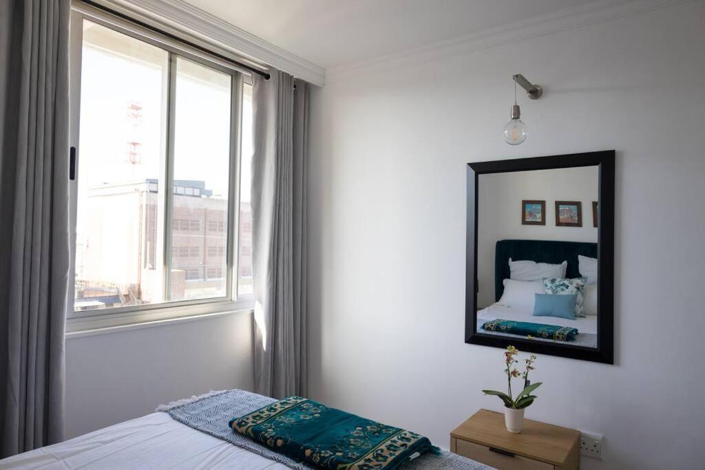 Modern, Trendy And Comfortable 2 Bedroom In * Kapstadt